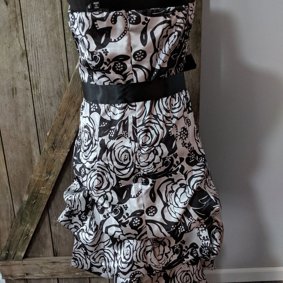 My Michelle Silver and Black Strapless Dress - Picture 3 of 5